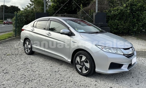 Buy Used Honda Grace Silver Car in Port Vila in Shefa Buy Used Honda Grace Silver Car in Port Vila in Shefa