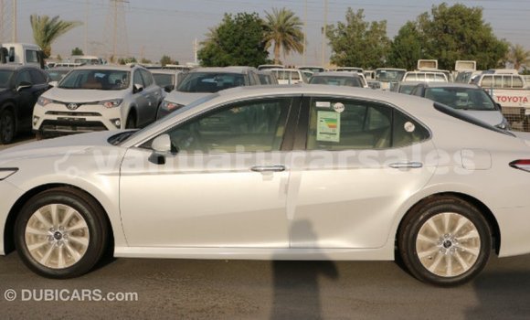 Acheter Import Voiture Toyota Camry Blanc à Import - Dubai, Malampa Acheter Import Voiture Toyota Camry Blanc à Import - Dubai, Malampa