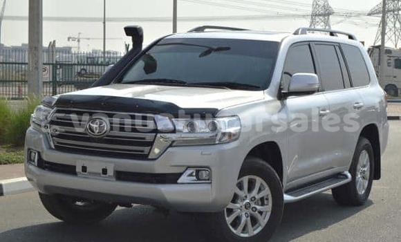 Medium with watermark toyota land cruiser shefa port vila 727