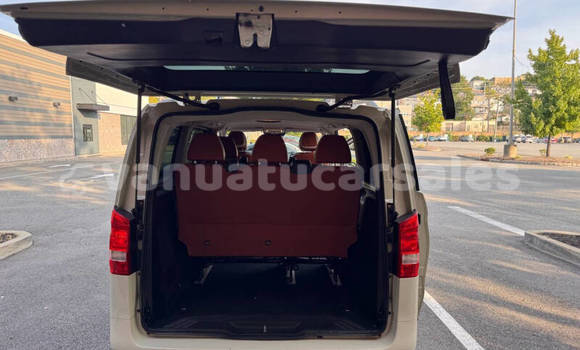 Buy Used Mercedes-Benz Vito White Car in Port Vila in Shefa Buy Used Mercedes-Benz Vito White Car in Port Vila in Shefa