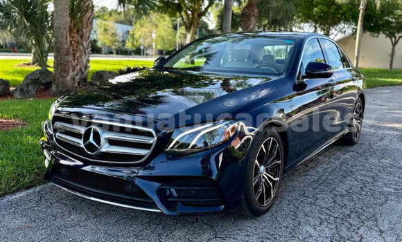 Buy Used Mercedes-Benz E–Class Blue Car in Luganville in Sanma