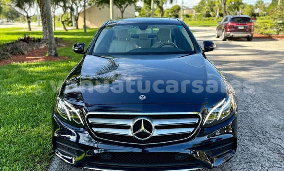 Buy Used Mercedes-Benz E–Class Blue Car in Luganville in Sanma Buy Used Mercedes-Benz E–Class Blue Car in Luganville in Sanma