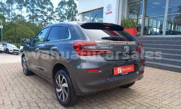 Buy Used Toyota Starlet Blue Car in Luganville in Sanma Buy Used Toyota Starlet Blue Car in Luganville in Sanma