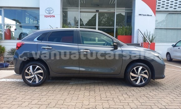 Buy Used Toyota Starlet Blue Car in Luganville in Sanma Buy Used Toyota Starlet Blue Car in Luganville in Sanma