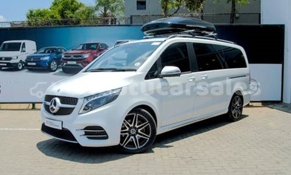 Buy Used Mercedes-Benz V-klasse White Car in Luganville in Sanma Buy Used Mercedes-Benz V-klasse White Car in Luganville in Sanma