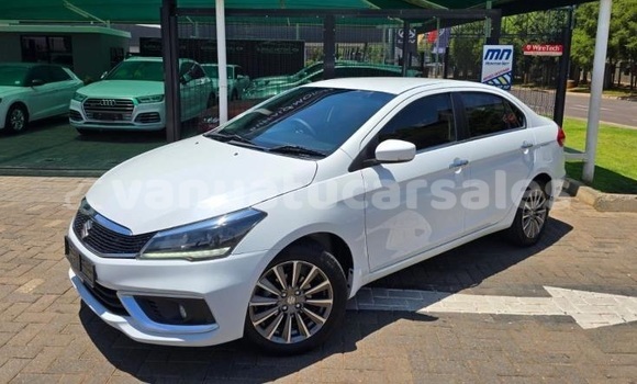 Buy Used Suzuki Ciaz White Car in Port Vila in Shefa