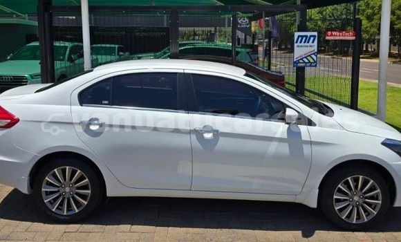 Buy Used Suzuki Ciaz White Car in Port Vila in Shefa Buy Used Suzuki Ciaz White Car in Port Vila in Shefa