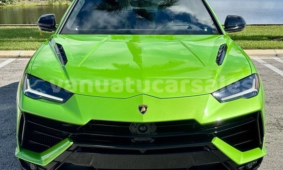 Acheter Occasion Voiture Lamborghini Urus Vert à Asanvari, Penama