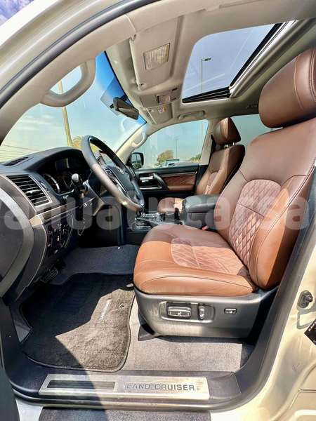 Big with watermark toyota land cruiser shefa eratap 806