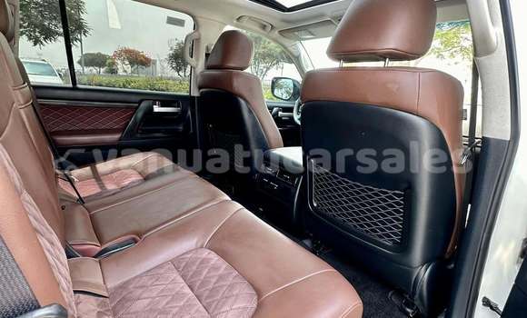 Buy Used Toyota Land Cruiser White Car in Eratap in Shefa Buy Used Toyota Land Cruiser White Car in Eratap in Shefa