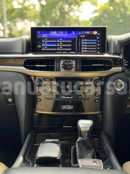 Big with watermark lexus lx 570 shefa port vila 818