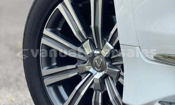 Buy Used Lexus LX 570 White Car in Port Vila in Shefa Buy Used Lexus LX 570 White Car in Port Vila in Shefa