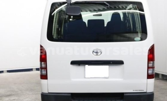 Buy Used Toyota Hiace White Car in Port Vila in Shefa Buy Used Toyota Hiace White Car in Port Vila in Shefa