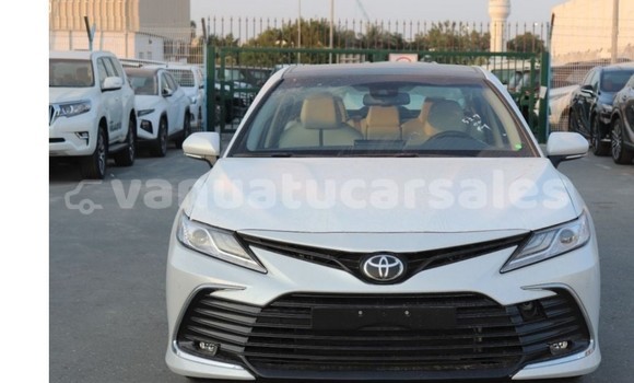 Buy Used Toyota Camry White Car in Port Vila in Shefa