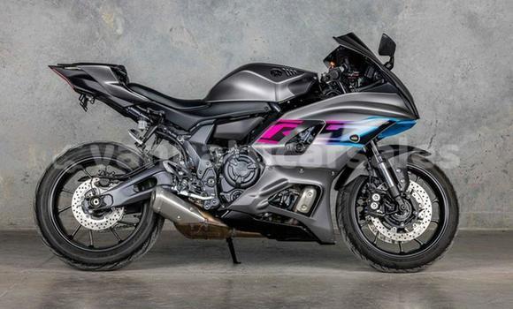 Buy Used Yamaha YZF Black Bike in Port Havannah in Shefa