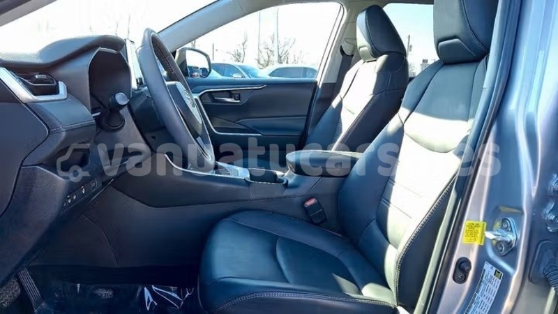 Big with watermark toyota rav4 shefa port vila 836