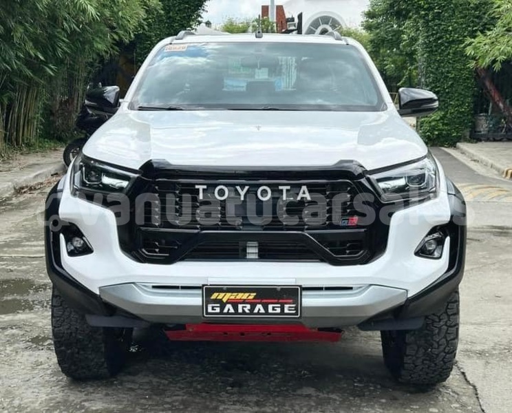Big with watermark toyota hilux surf shefa burumba 838