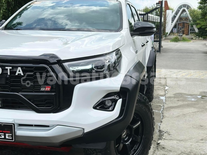 Big with watermark toyota hilux surf shefa burumba 838