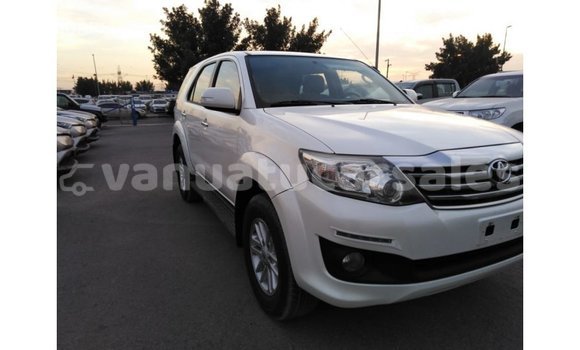 Acheter Import Voiture Toyota Fortuner Blanc à Import - Dubai, Malampa Acheter Import Voiture Toyota Fortuner Blanc à Import - Dubai, Malampa