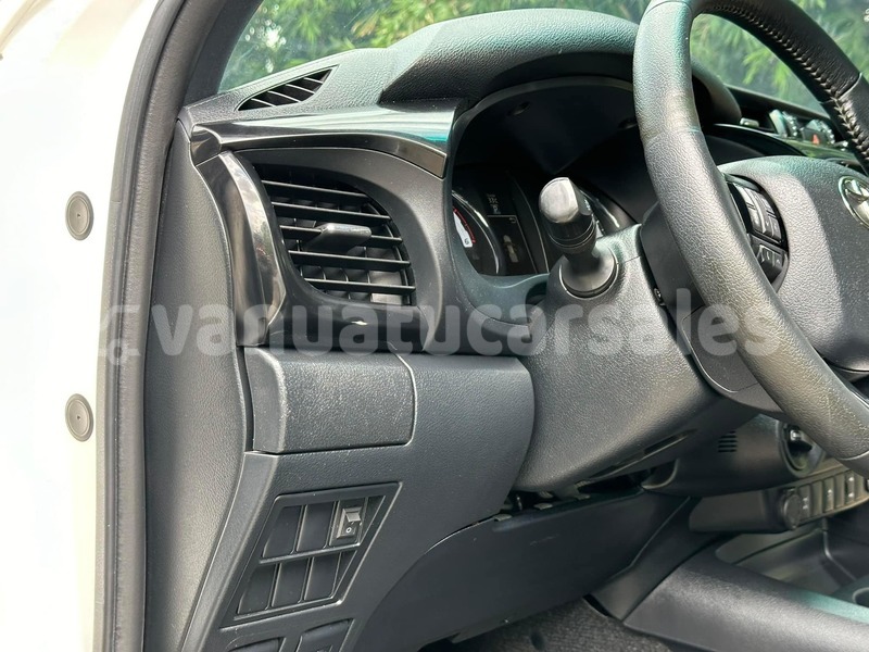 Big with watermark toyota hilux surf shefa burumba 838