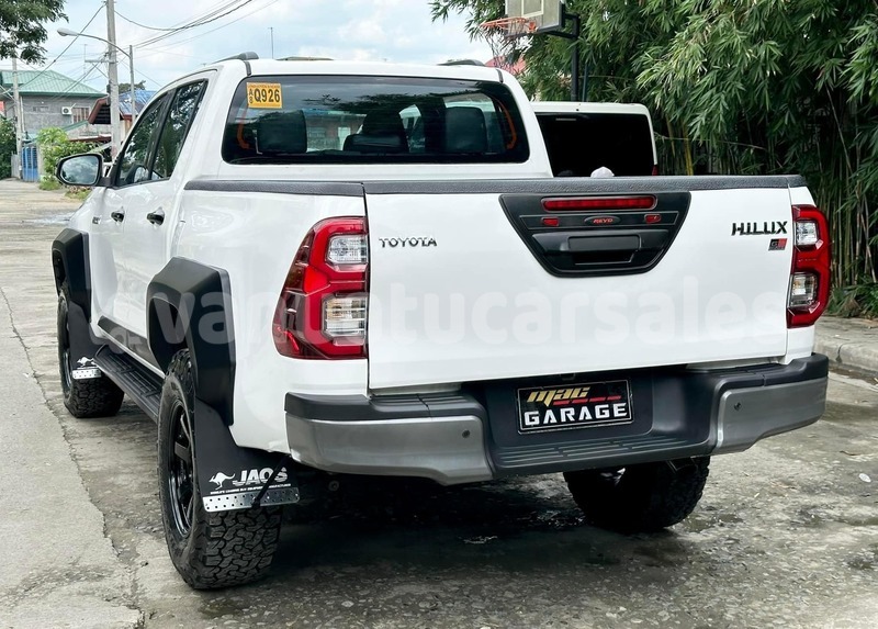 Big with watermark toyota hilux surf shefa burumba 838