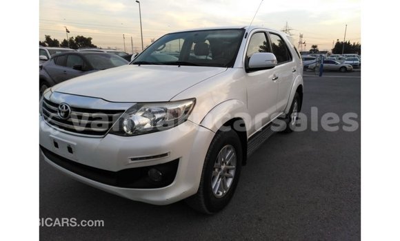 Acheter Import Voiture Toyota Fortuner Blanc à Import - Dubai, Malampa Acheter Import Voiture Toyota Fortuner Blanc à Import - Dubai, Malampa