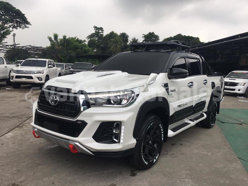 Big with watermark toyota hiluxe revo shefa port vila 843