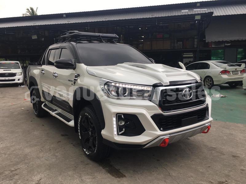 Big with watermark toyota hiluxe revo shefa port vila 843