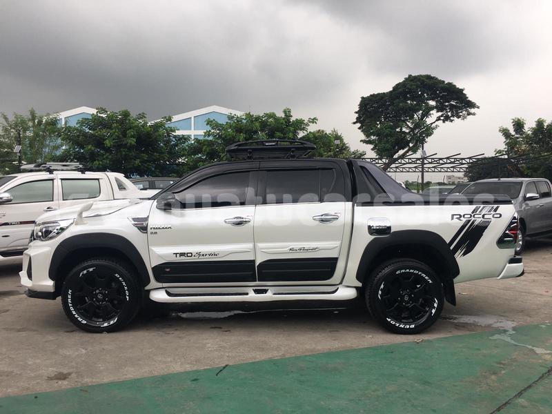 Big with watermark toyota hiluxe revo shefa port vila 843