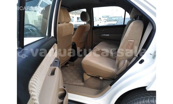 Acheter Import Voiture Toyota Fortuner Blanc à Import - Dubai, Malampa Acheter Import Voiture Toyota Fortuner Blanc à Import - Dubai, Malampa