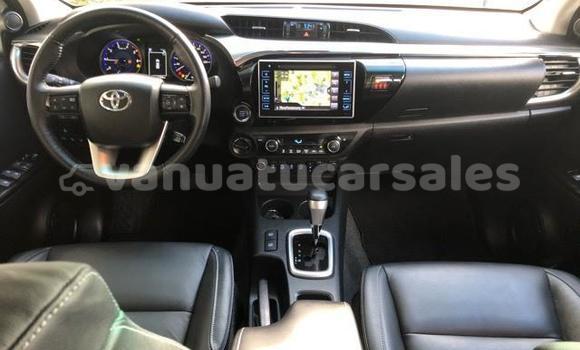 Buy Used Toyota Hilux Surf White Car in Port Vila in Shefa Buy Used Toyota Hilux Surf White Car in Port Vila in Shefa