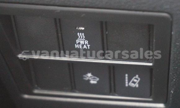 Buy Used Toyota Hilux Surf White Car in Port Vila in Shefa Buy Used Toyota Hilux Surf White Car in Port Vila in Shefa