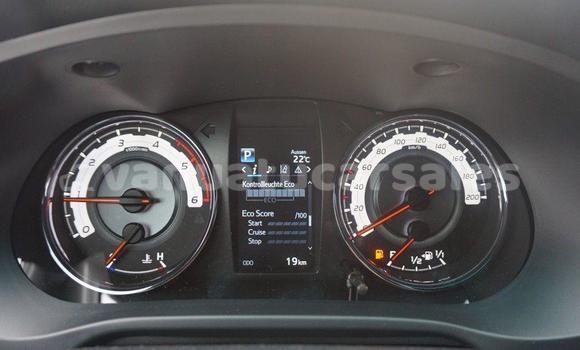 Buy Used Toyota Hilux Surf White Car in Port Vila in Shefa Buy Used Toyota Hilux Surf White Car in Port Vila in Shefa