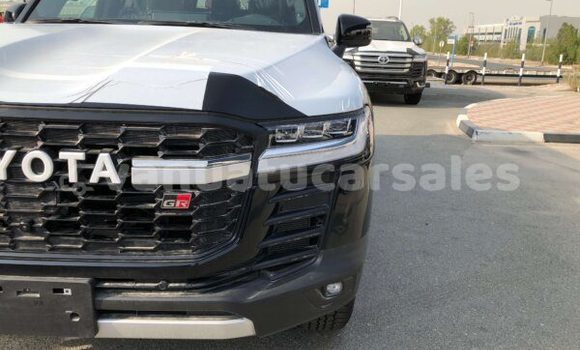 Acheter Occasion Voiture Toyota Land Cruiser Prado Noir à Lakatoro, Malampa Acheter Occasion Voiture Toyota Land Cruiser Prado Noir à Lakatoro, Malampa