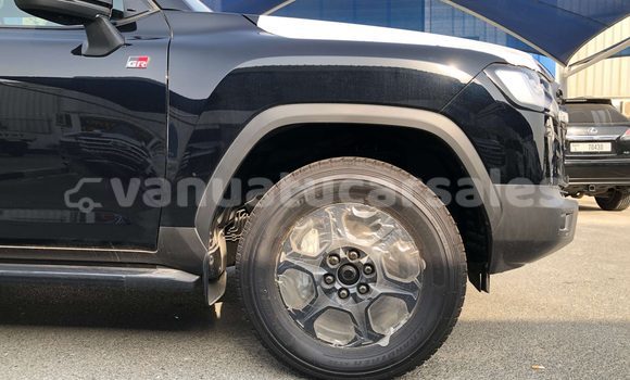 Acheter Occasion Voiture Toyota Land Cruiser Prado Noir à Lakatoro, Malampa Acheter Occasion Voiture Toyota Land Cruiser Prado Noir à Lakatoro, Malampa