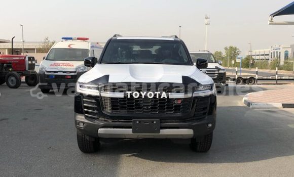 Acheter Occasion Voiture Toyota Land Cruiser Prado Noir à Lakatoro, Malampa Acheter Occasion Voiture Toyota Land Cruiser Prado Noir à Lakatoro, Malampa