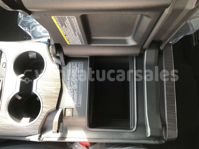 Big with watermark toyota land cruiser prado malampa lakatoro 854