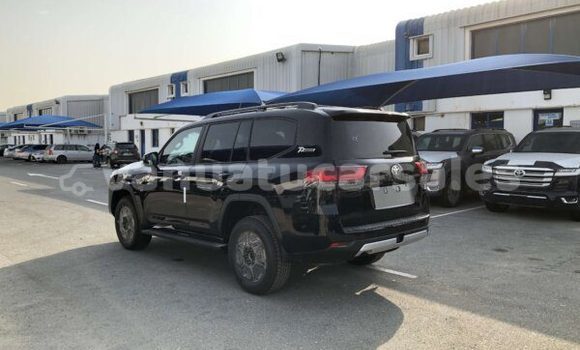 Acheter Occasion Voiture Toyota Land Cruiser Prado Noir à Lakatoro, Malampa Acheter Occasion Voiture Toyota Land Cruiser Prado Noir à Lakatoro, Malampa