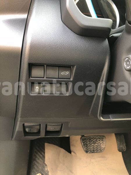 Big with watermark toyota land cruiser prado malampa lakatoro 854