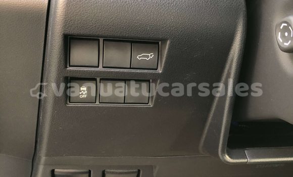 Acheter Occasion Voiture Toyota Land Cruiser Prado Noir à Lakatoro, Malampa Acheter Occasion Voiture Toyota Land Cruiser Prado Noir à Lakatoro, Malampa