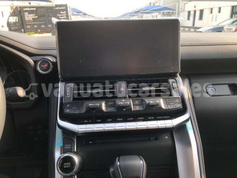 Big with watermark toyota land cruiser prado malampa lakatoro 854