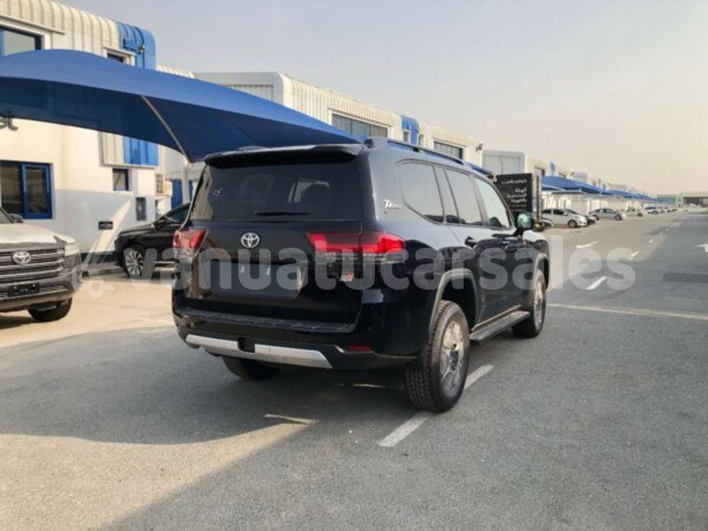 Big with watermark toyota land cruiser prado malampa lakatoro 854