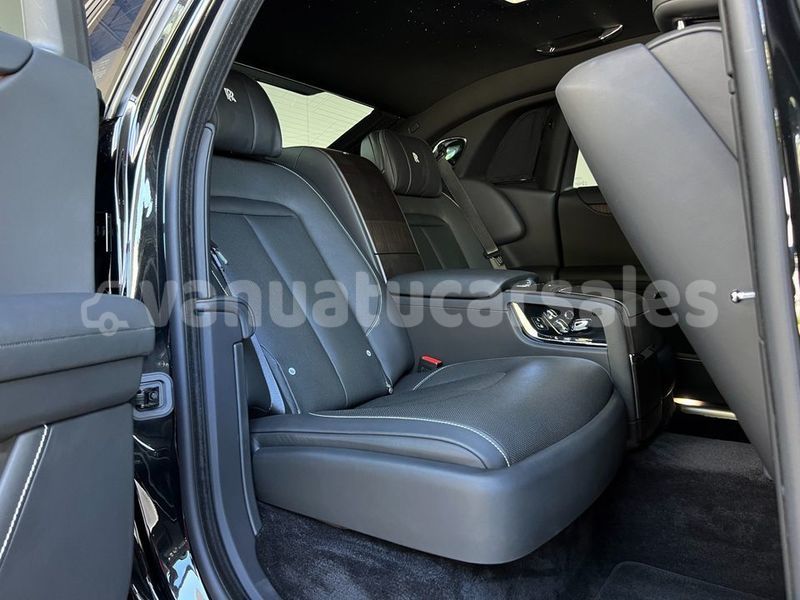 Big with watermark rolls royce ghost shefa port vila 856