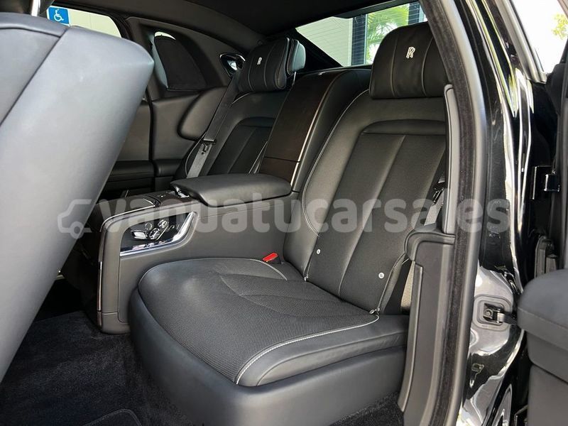Big with watermark rolls royce ghost shefa port vila 856