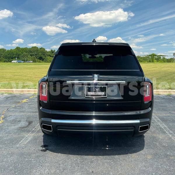 Big with watermark rolls royce cullinan shefa port vila 857