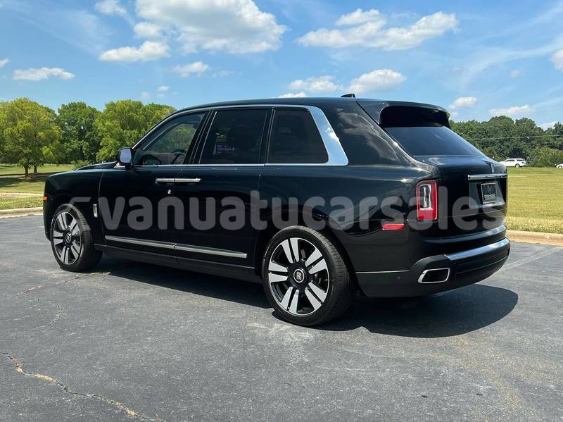 Big with watermark rolls royce cullinan shefa port vila 857