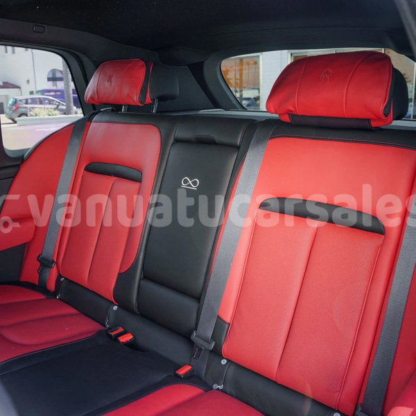 Big with watermark rolls royce cullinan shefa port vila 860