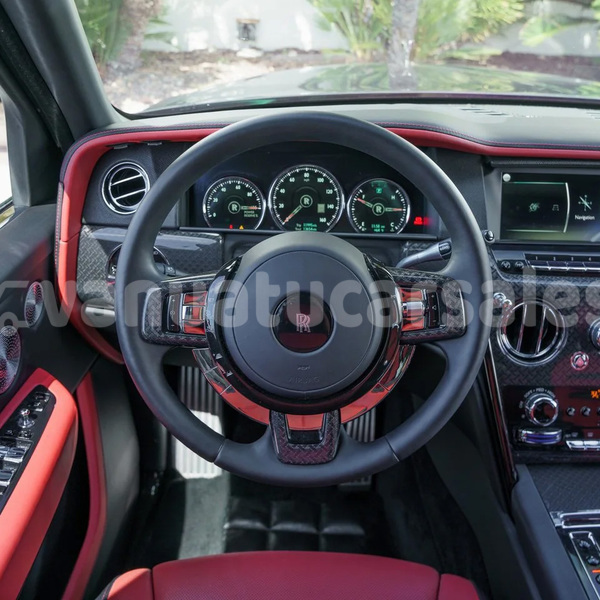 Big with watermark rolls royce cullinan shefa port vila 860