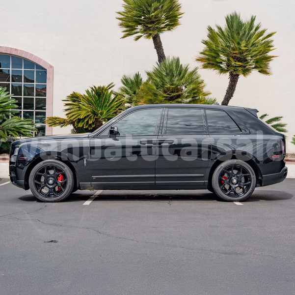 Big with watermark rolls royce cullinan shefa port vila 860