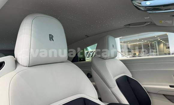 Buy Used Rolls-Royce Camargue White Car in Port Vila in Shefa Buy Used Rolls-Royce Camargue White Car in Port Vila in Shefa